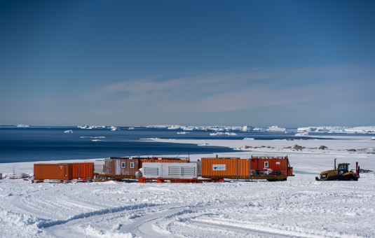 1 100 km en Antarctique pour mieux comprendre l’évolution de la calotte glaciaire 